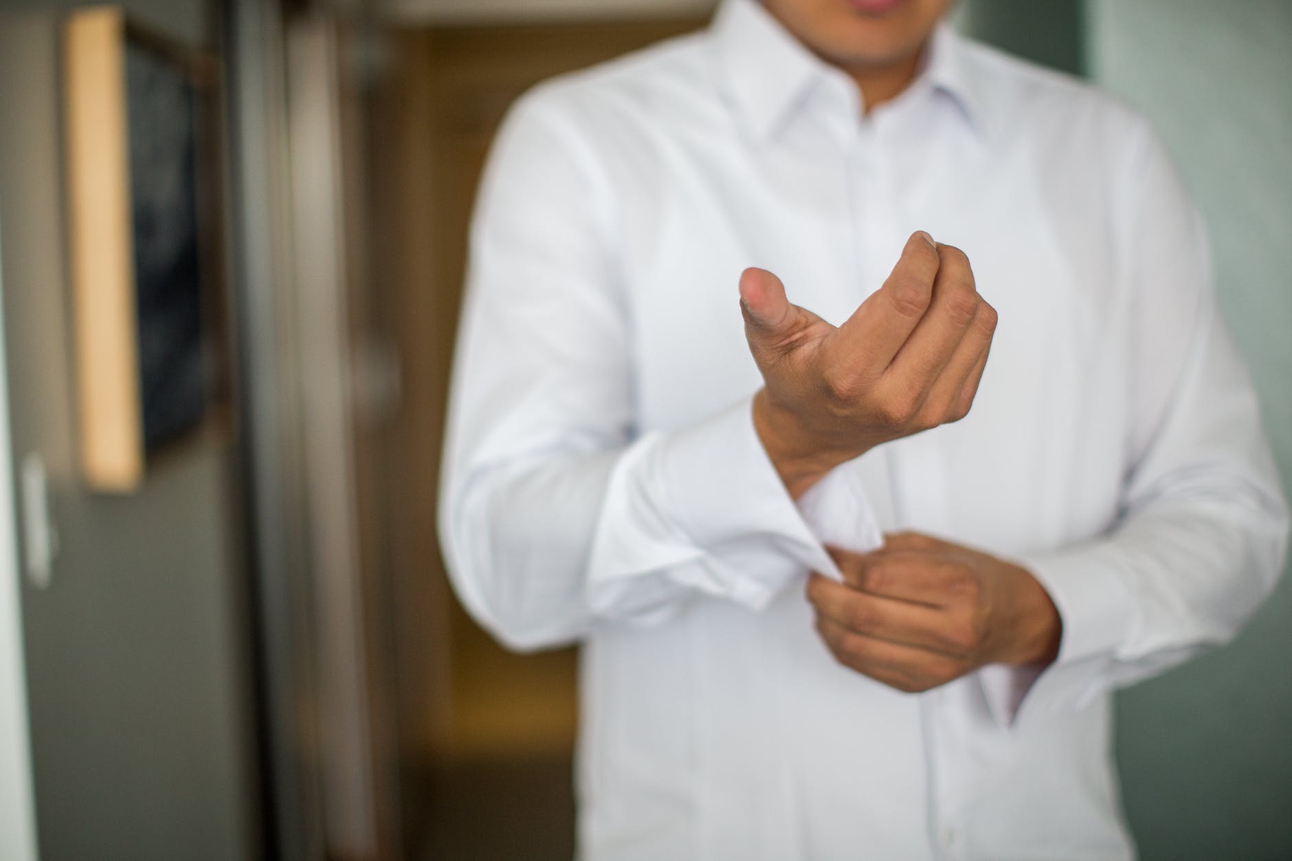 up one's sleeve, fly into a rage [Amazing Useful Phrases] 영어표현